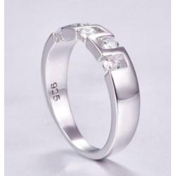 Dames 925 zilveren ring met 5 witte zirkonen