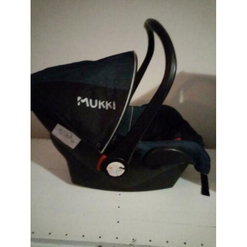 Mukki bleujans maxicosi