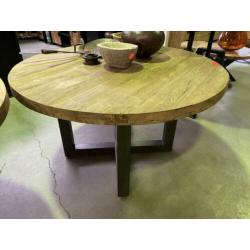 Nieuwe eettafel teakhout rond 1,40 gratis thuisbezorgd