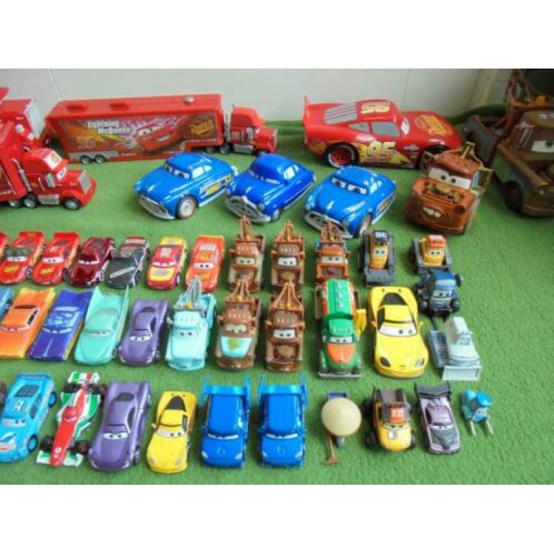 59 verschillende Cars auto`s,metaal,vrachtwagens,schudauto`s