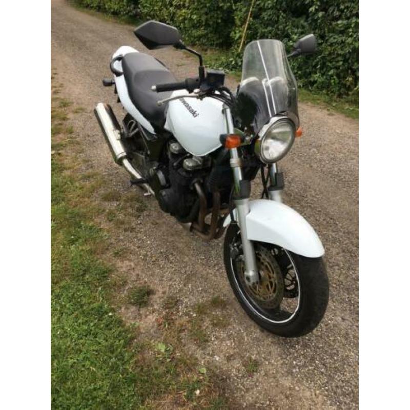 Kawasaki zr7 2001