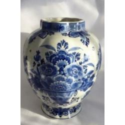 Porceleyne fles-Delfts blauw gelobde vaas -Eugène Roggeveen