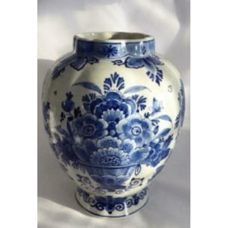 Porceleyne fles-Delfts blauw gelobde vaas -Eugène Roggeveen