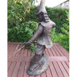 antiek Chinees beeld van strijder hoog 57 cm. brons