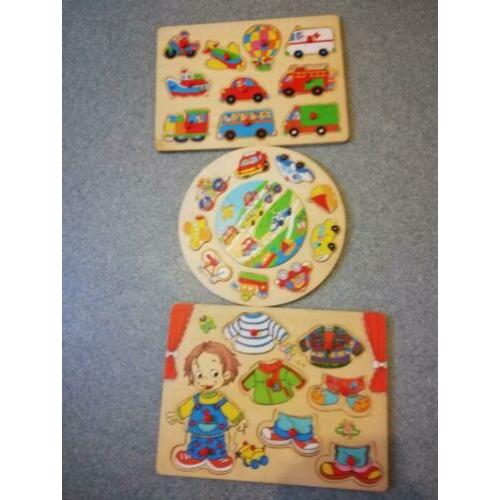 Houten puzzles.