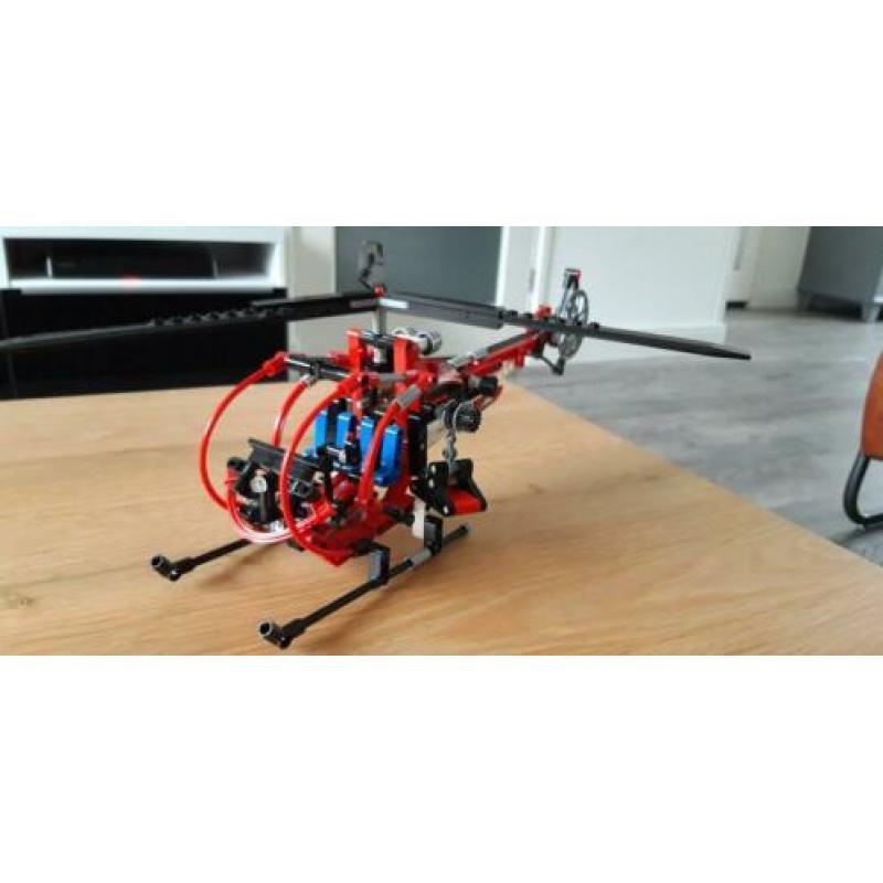 Lego Technic helikopter 8068(compleet)