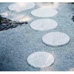 granieten stapstenen bij Rankei