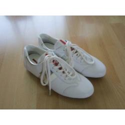 Witte PRADA sneakers maat 36 ( vallen groot )