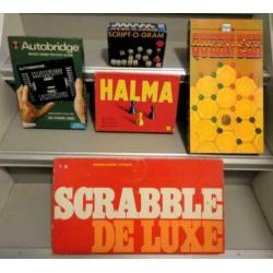 1950s Speelgoed: Kinderservies (3x), Meubeltjes, Bordspellen