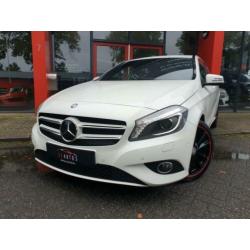 Mercedes-Benz A-klasse 180 XENON LED 18INCH PDC