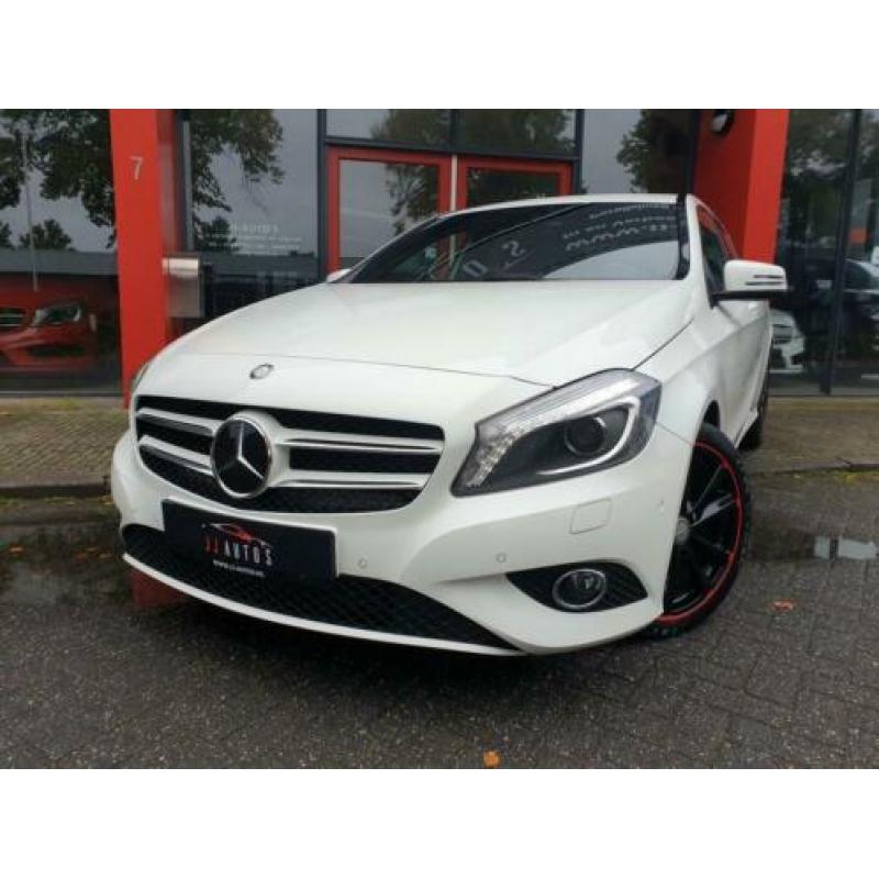 Mercedes-Benz A-klasse 180 XENON LED 18INCH PDC