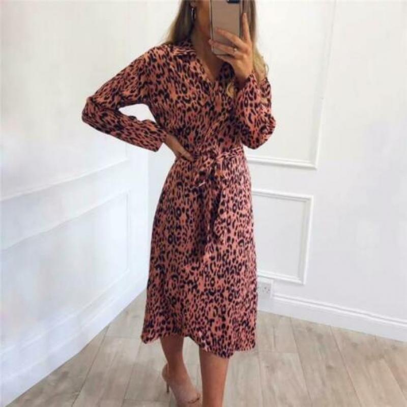 Nieuw! Wikkeljurk Roze met Luipaardprint. Maat M/38.