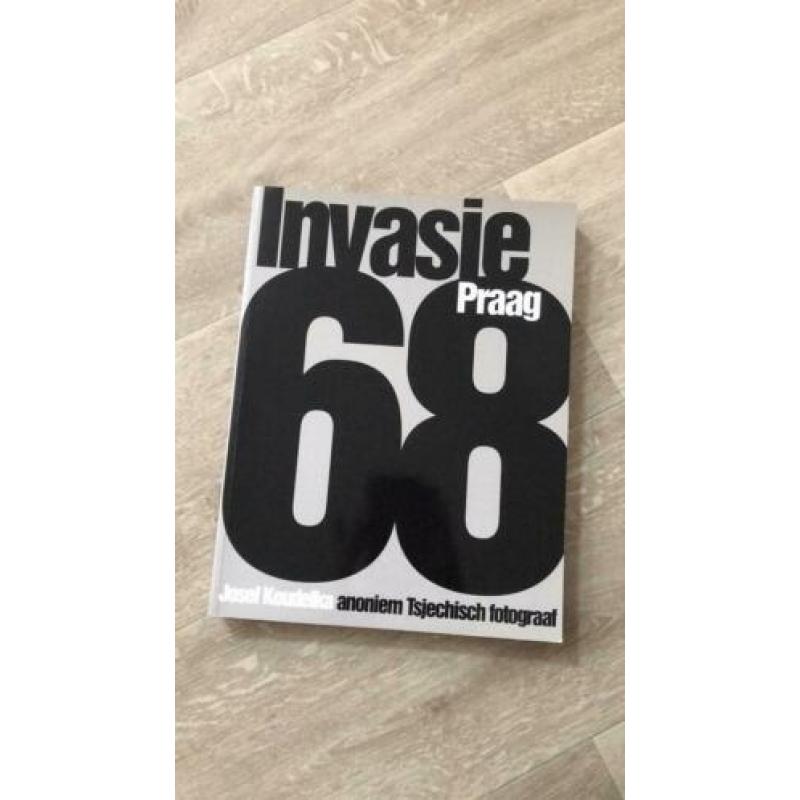 Josef Koudelka - invasie 68 Praag