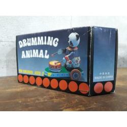 oude vintage blikken speelgoed drumming animal panda frictie