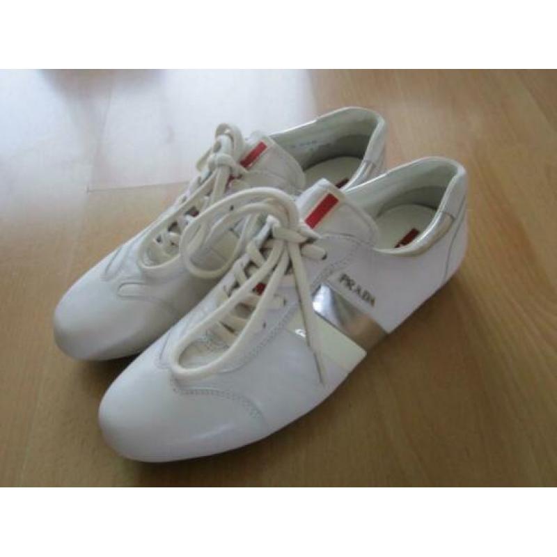 Witte PRADA sneakers maat 36 ( vallen groot )