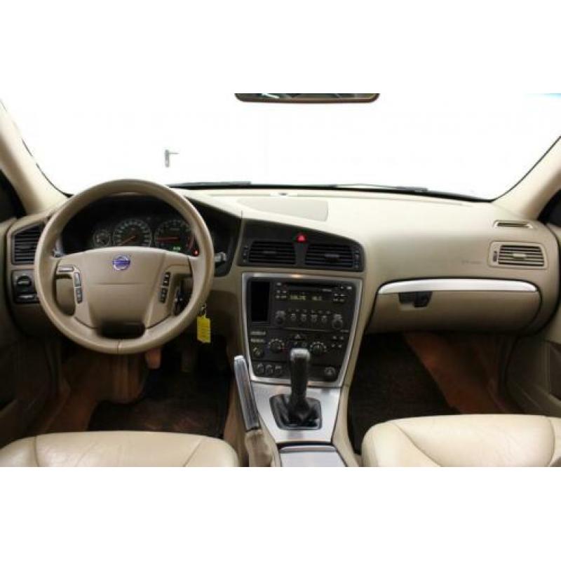 Volvo V70 2.4 Edition II Leer PDC Clima (bj 2006)