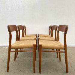 6 Møller 75 stoelen, teak papercord Deens design jaren 60