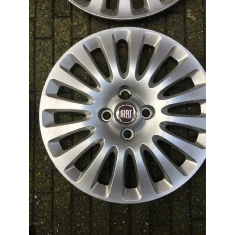 wieldoppen fiat 15 inch