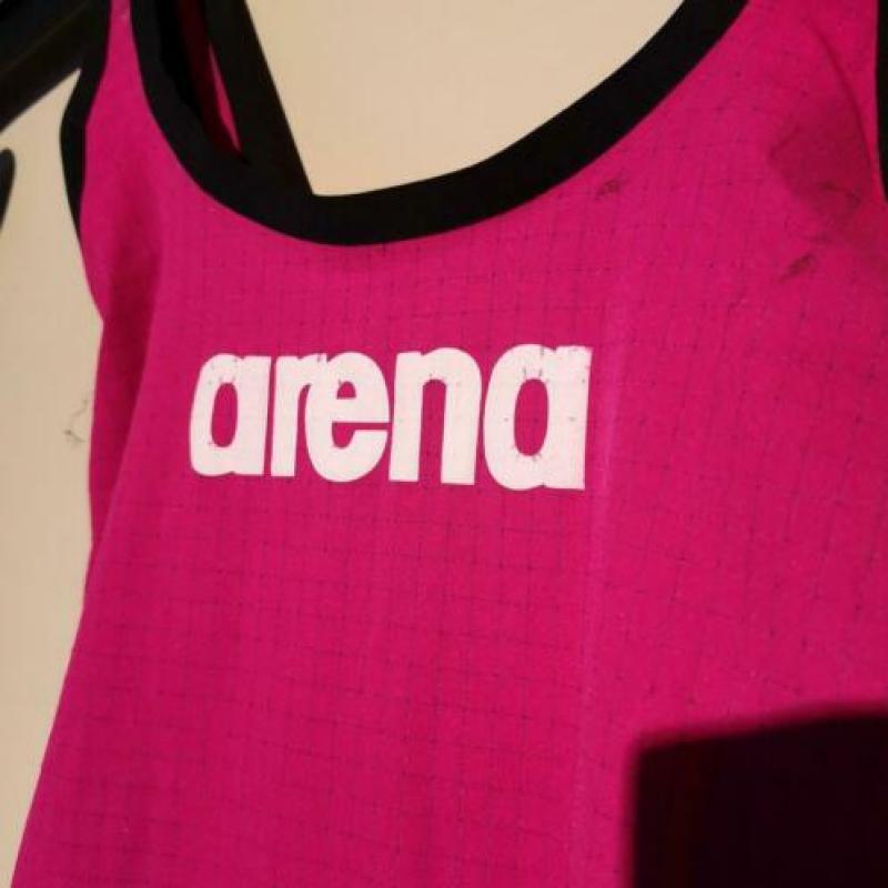 Arena carbon flex VX rood. Gebruikte staat