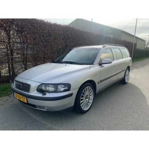 Volvo V70 2.5 T AWD LPG-G3 (bj 2003, automaat)