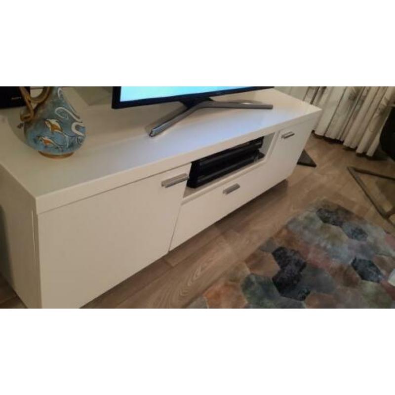 salontafel en tv meubel