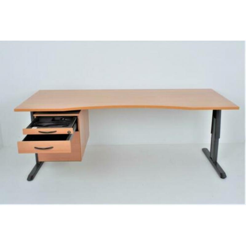 Partij Beuken bureau's met ladeblok €150,- ex 200x90cm