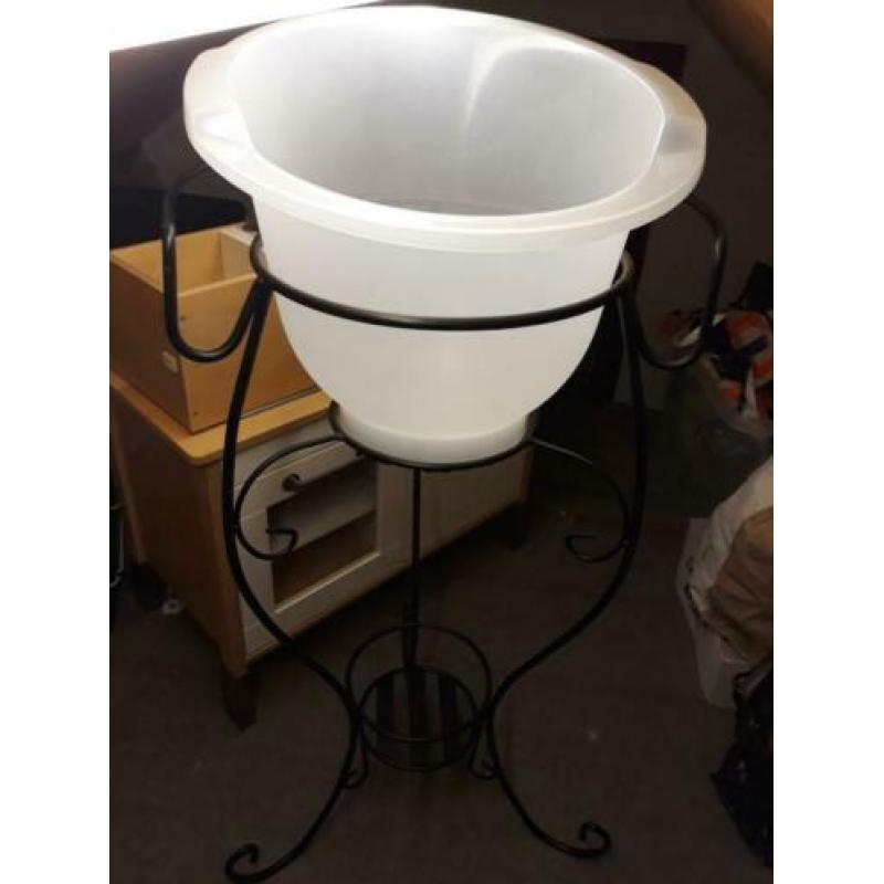 Tummy tub met standaard