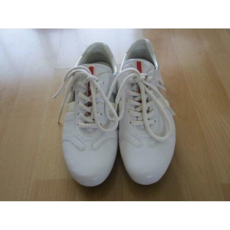 Witte PRADA sneakers maat 36 ( vallen groot )