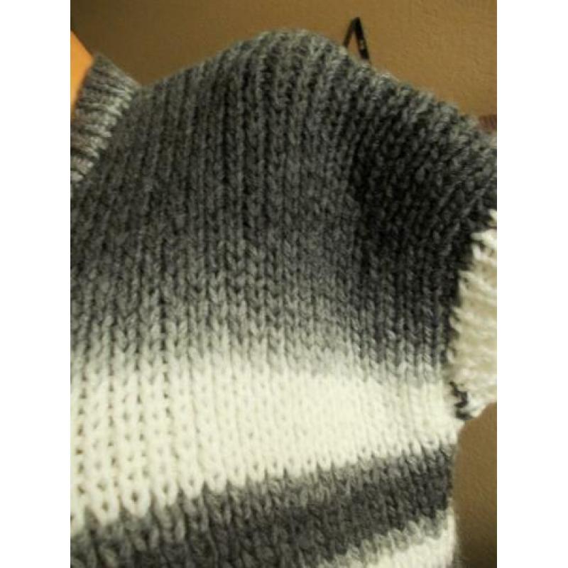 Mooi Zara Knit vest in mooie grijstinten maat M, L