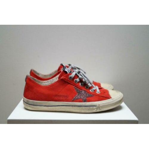 GOLDEN GOOSE Model "VSTAR2" Sneakers 38