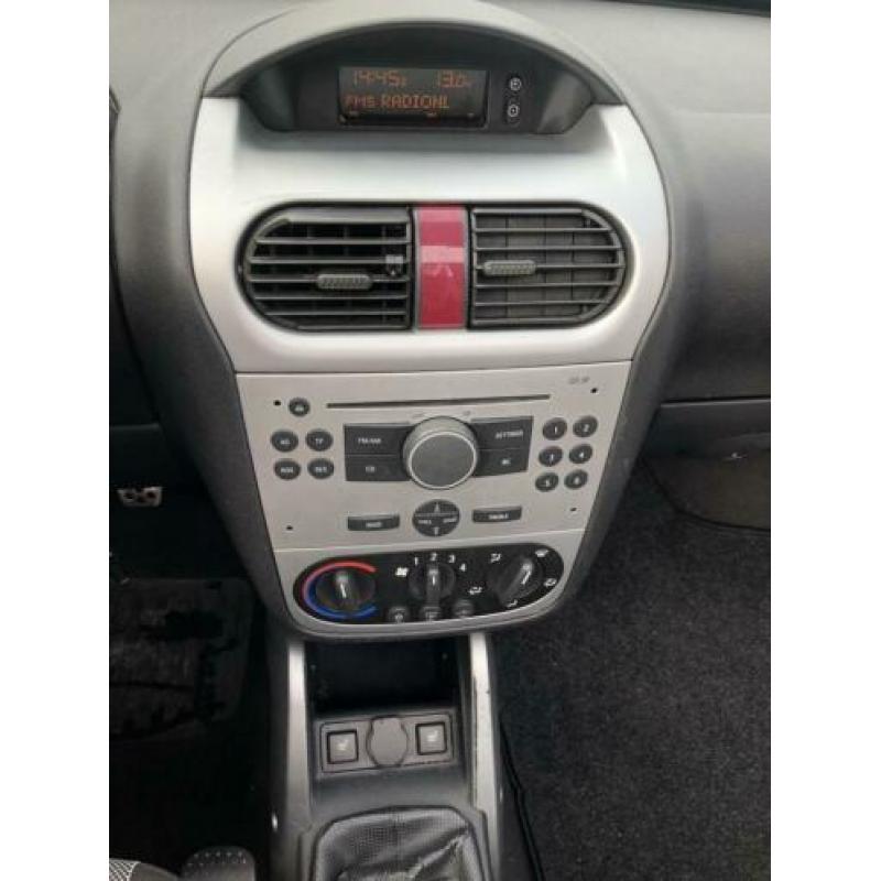 Opel Tigra 1.4 16V Twintop 2004 Blauw