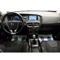 Volvo V40 1.6 D2 Momentum Panodak, Navi, Camera, Xenon, ECC,