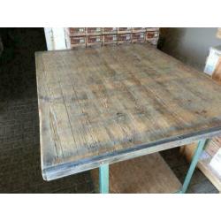 Steenschot tafel 110x140 geolied , stalen poten industrieel.