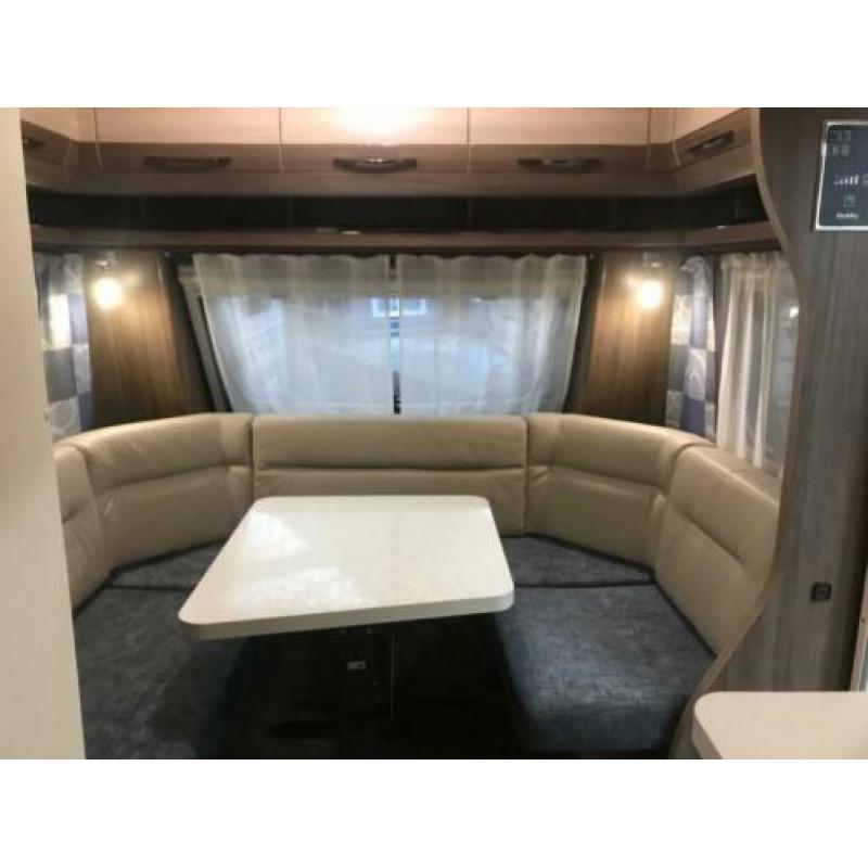 Hobby De luxe Easy 460 LU Enkele bedden