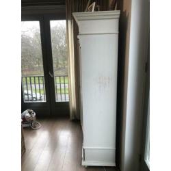 Mooie opknapper brocante landelijke kast