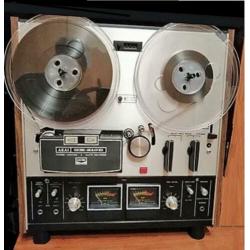 AKAI GX 210D tapedeck