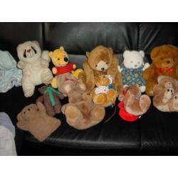 Teddyberen, knuffelbeertjes, poppenkastbeertje, berenrugzak.