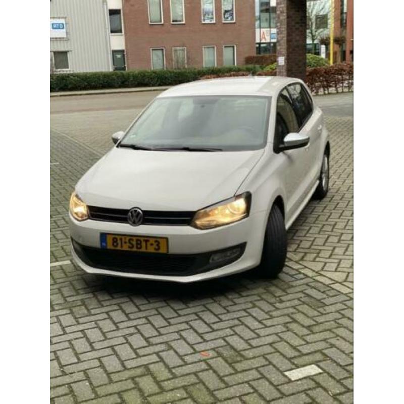 Volkswagen Polo 1.6 TDI 66KW DSG 2011 Wit