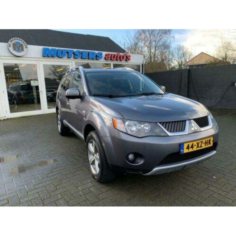Mitsubishi OUTLANDER 2.4 OUTLANDER Intro Edition 1e Eig!