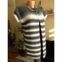 Mooi Zara Knit vest in mooie grijstinten maat M, L