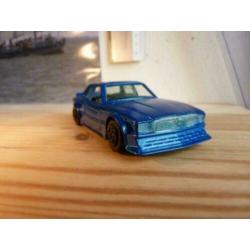 Mercedes-Benz 450 SLC van Bburago 1:43