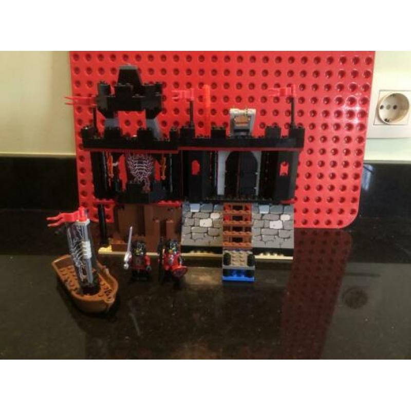 Lego 8802 Dark Fortress landing veel poppetjes (r62)
