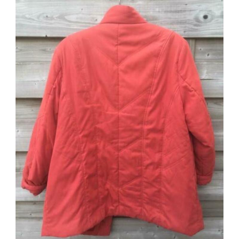 Rood gewatteerd jack, maat 44/46