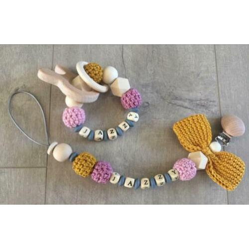 Speenkoord,bijtring,wagenspanner,maxi cosi hanger, met naam