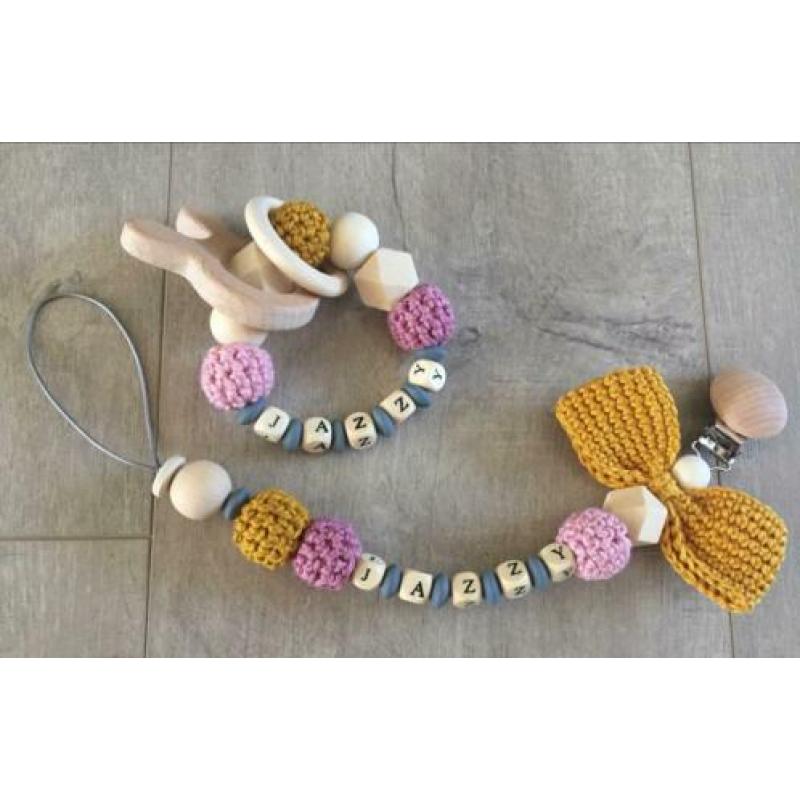 Speenkoord,bijtring,wagenspanner,maxi cosi hanger, met naam