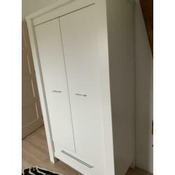 Complete babykamer | commode | kast | ledikant | wit modern