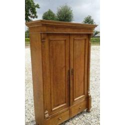 79, Antieke eiken kast te koop (vast model)
