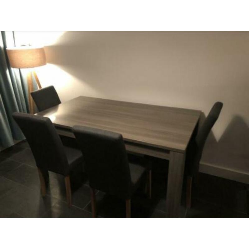 Eetkamer 180x90 portofino serie.