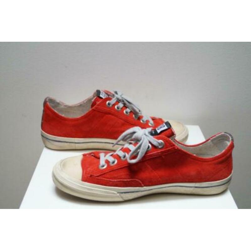 GOLDEN GOOSE Model "VSTAR2" Sneakers 38