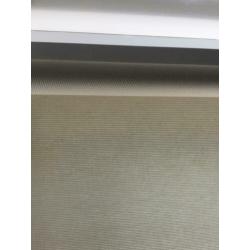3 ecrukleurige rolgordijnen